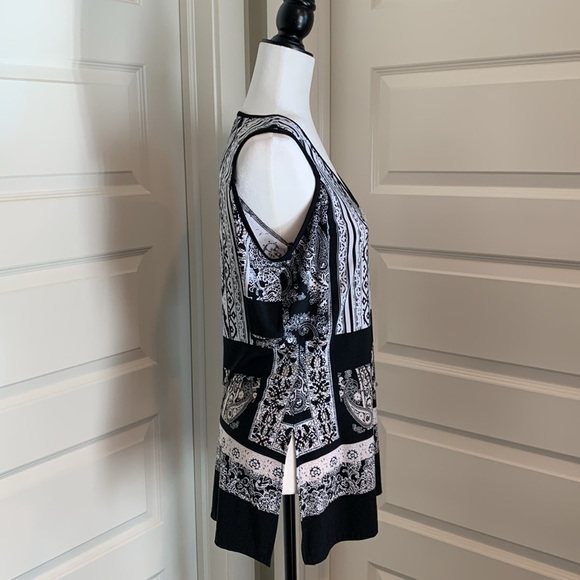 CLEO WOMEN’S V-NECK TOP w/ OFF THE SHOULDER SLEEVES - Picture 3 of 16